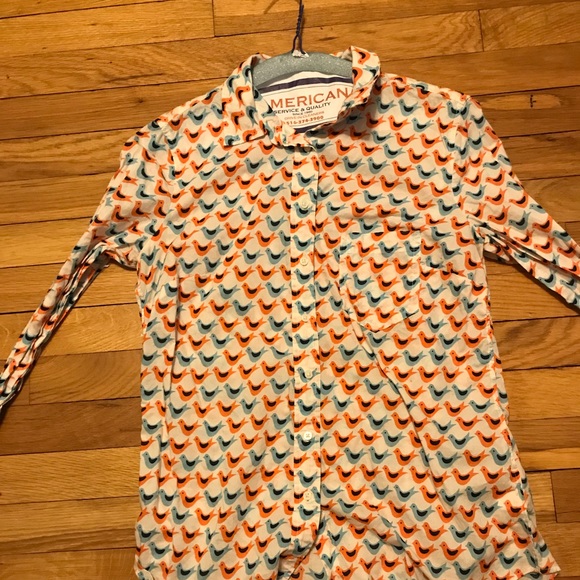 GAP birds button down boyfriend top 🕊🕊 - Picture 2 of 4